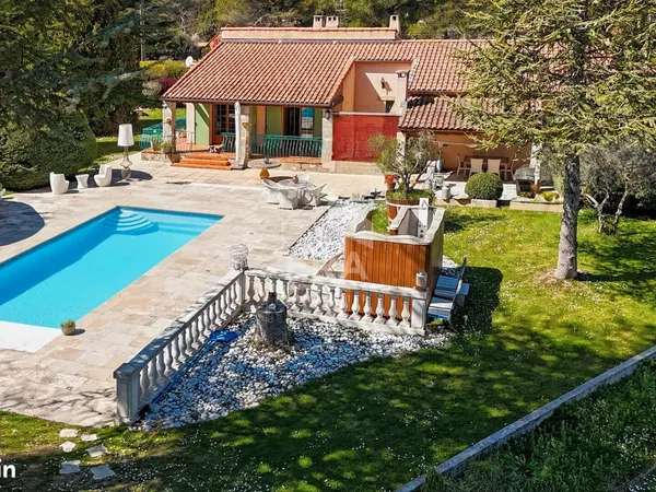 Maison 6 pièces 183 m²