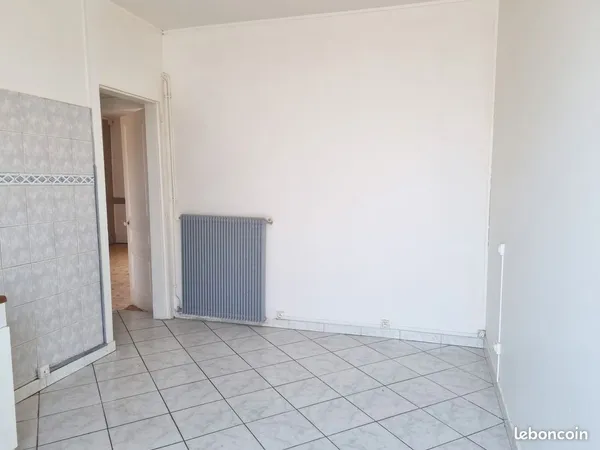 Particulier loue appartement F2