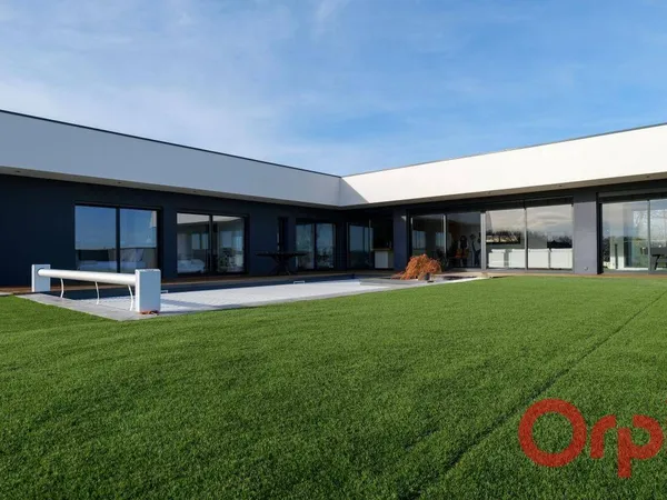 Villa 4 pièces 189 m²