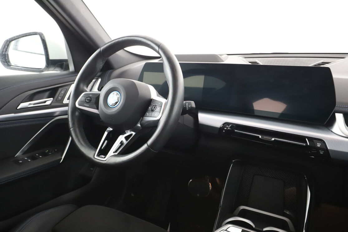 BMW iX1 xDrive30 M Sport BVA — photo 12