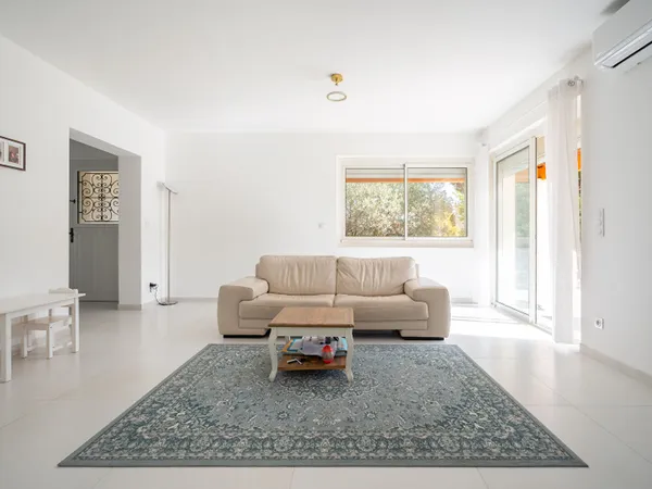 Maison 6 pièces 207 m²