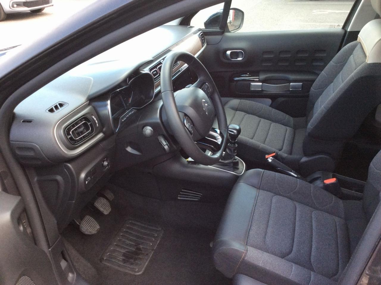 Citroën C3 puretech 110 s&s bvm6 shine pack — photo 8