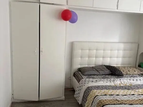 Chambre de 10m² chez l'habitant vide ou meublée