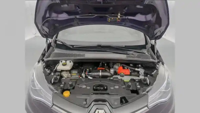 Renault Zoé e-tech electrique r135 - my22 iconic — photo 12