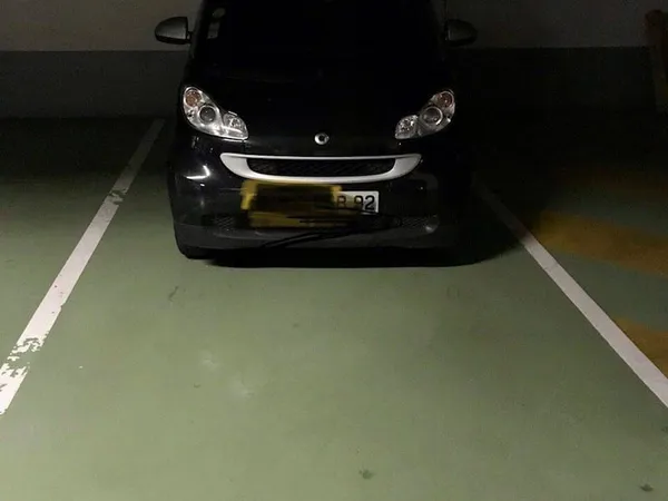 Parking 12 m²