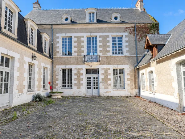 DEMEURE HOTEL PARTICULIER CENTRE VILLE ROMORANTIN LANTHENAY
