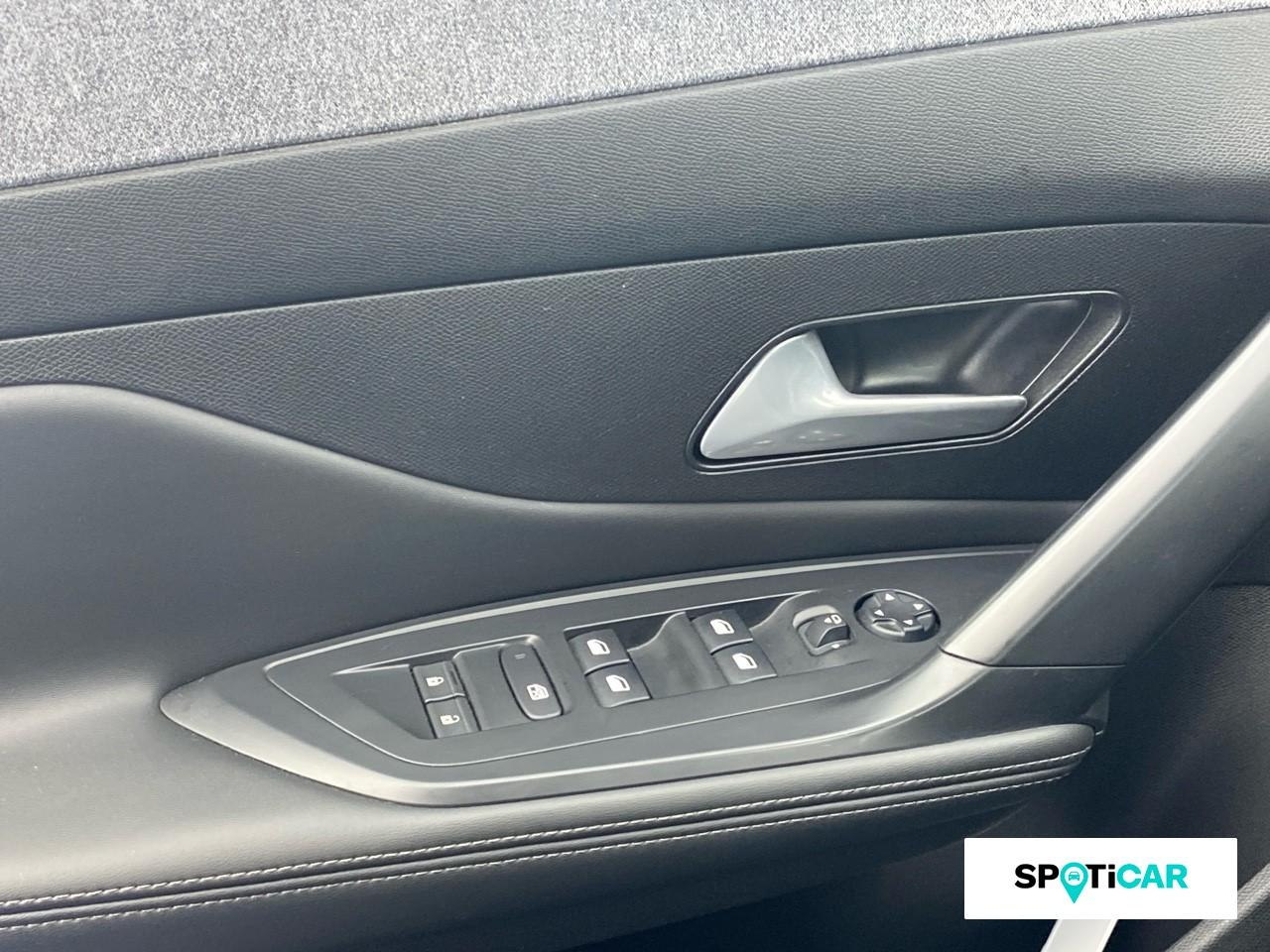 Peugeot 308 1.2 puretech 130ch s&s allure pack — photo 18