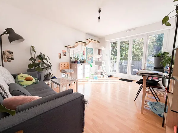 A vendre Grand type 2 - Nantes Schuman Vallée du Cens
