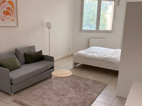 Studio 26 m² refait à neuf - Première location - Meublé