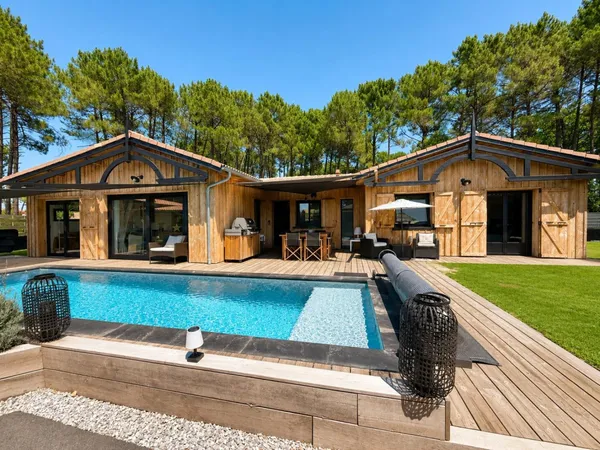 Maison 140 m², 3 ch + bureau, piscine, dépendance