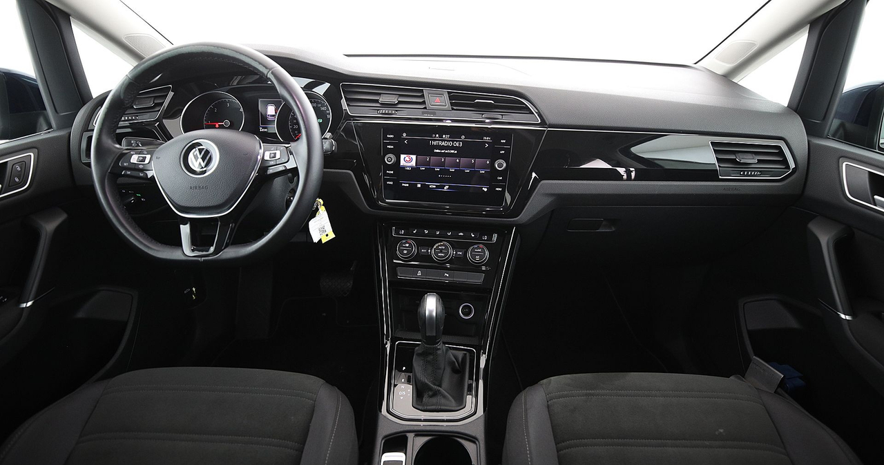 Volkswagen Touran — photo 16