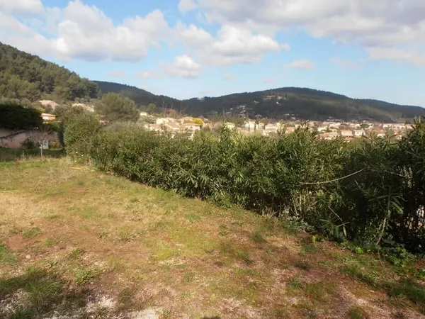 Terrain constructible plat Sollies-pont