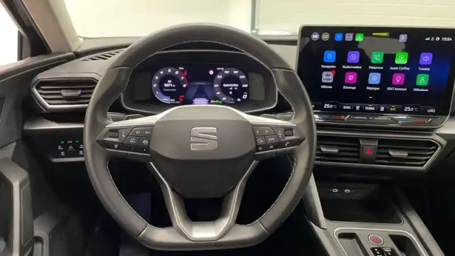 Seat Leon 1.5 etsi hybrid 115 dsg7 — photo 22