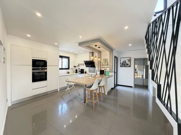 Maison 5 pièces 138 m²