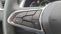Renault Captur 1.6 E-Tech full hybrid 145ch Evolution — photo 17