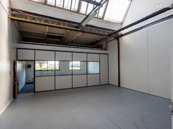 Local d'activité - 72 m²