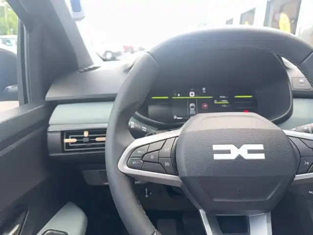 Dacia Sandero eco-g 120 auto — photo 27