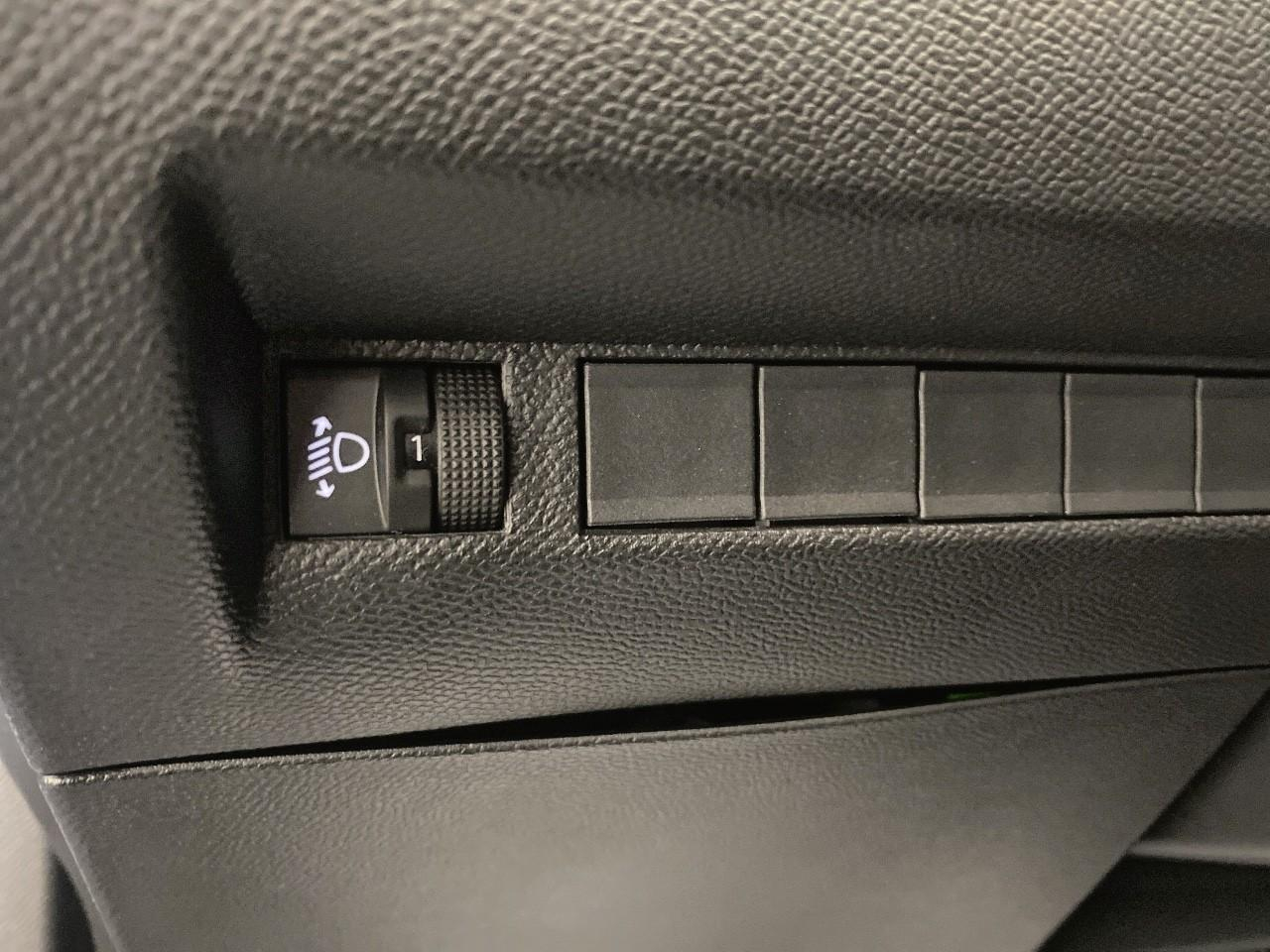 Peugeot 2008 100 s&s bvm6 style — photo 19