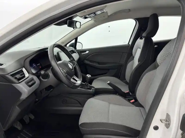 Renault Clio tce 90 — photo 23
