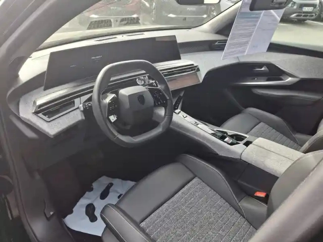 Peugeot 3008 hybrid 136 e-dcs6 — photo 42