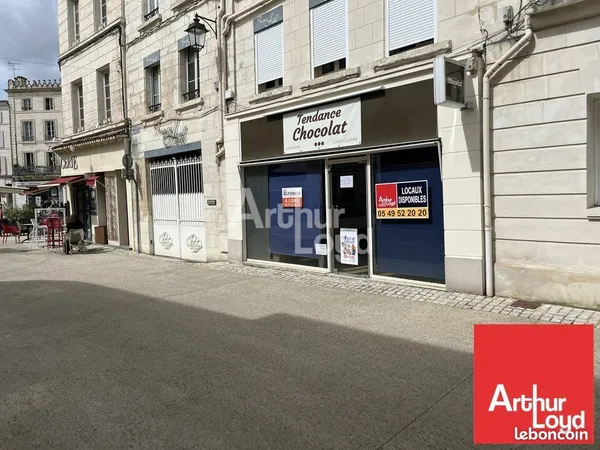 Local commercial 72 m² NIORT