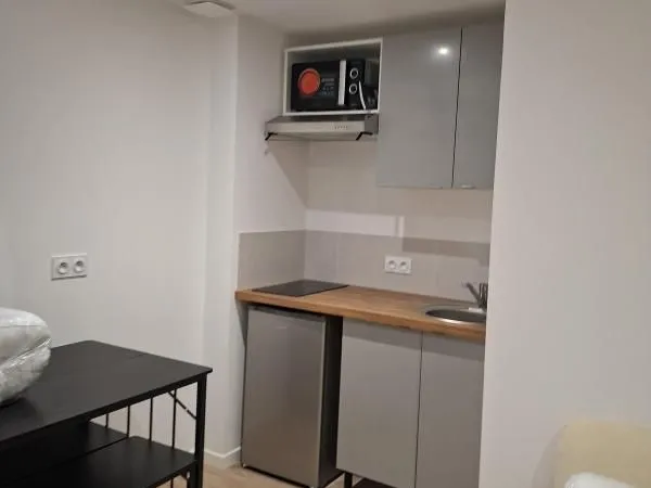 Studio 1 pièce 19 m²
