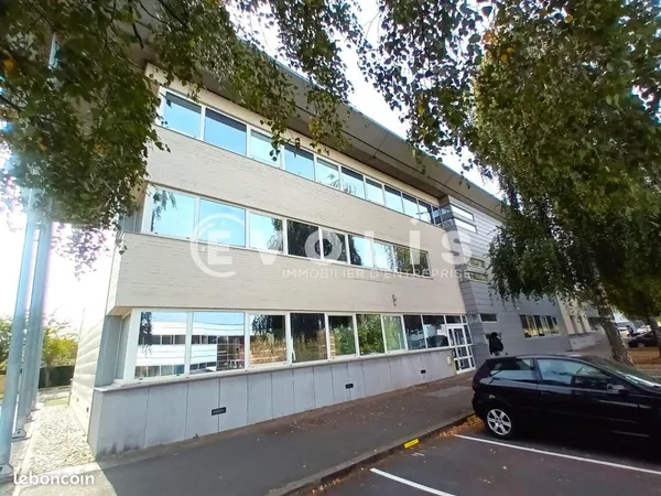 Bureaux 156 m²