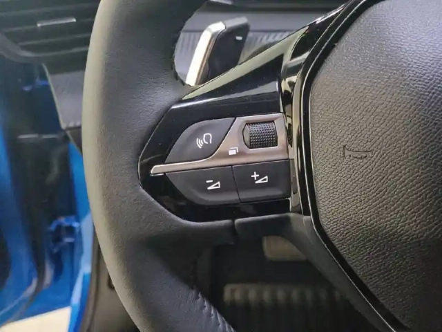 Peugeot 208 hybrid 100 e-dcs6 — photo 61
