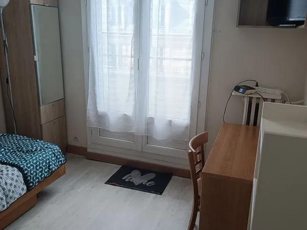 STUDIO 12m2 meublé prêt à habiter