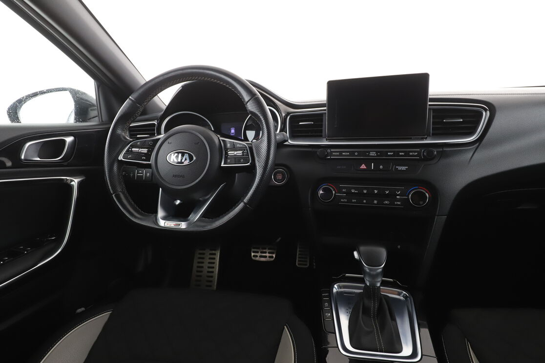 Kia cee'd 1.4 T-GDi ISG GT Line DCT7 — photo 12