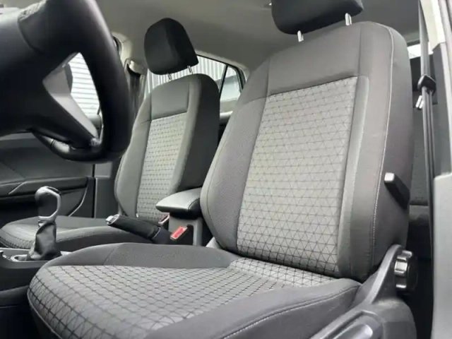Volkswagen T-Cross 1.0 tsi 110ch life plus — photo 8