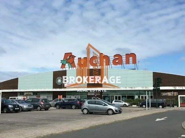 Local commercial 205 m² CALAIS