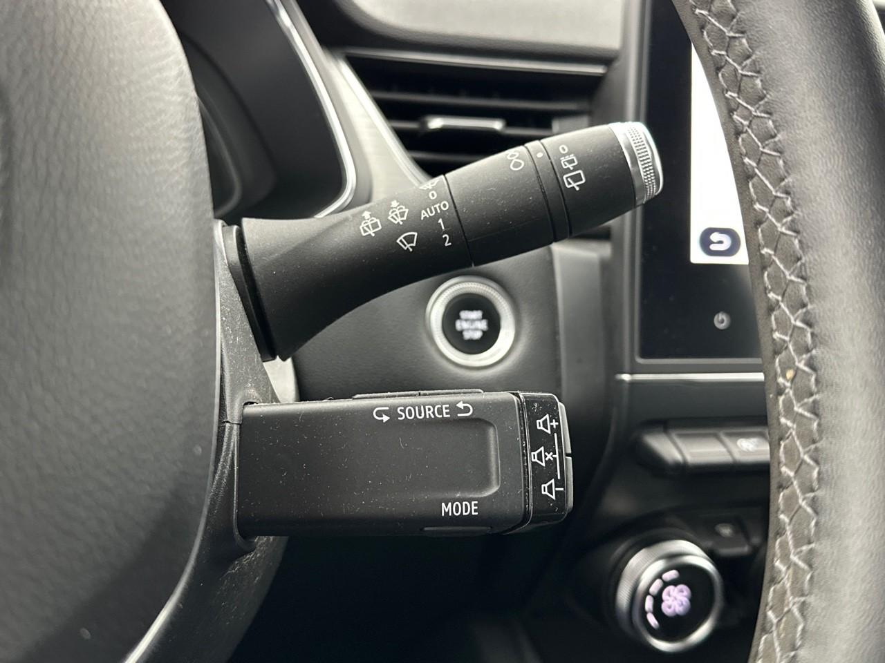 Renault Captur tce 155 edc fap intens — photo 21