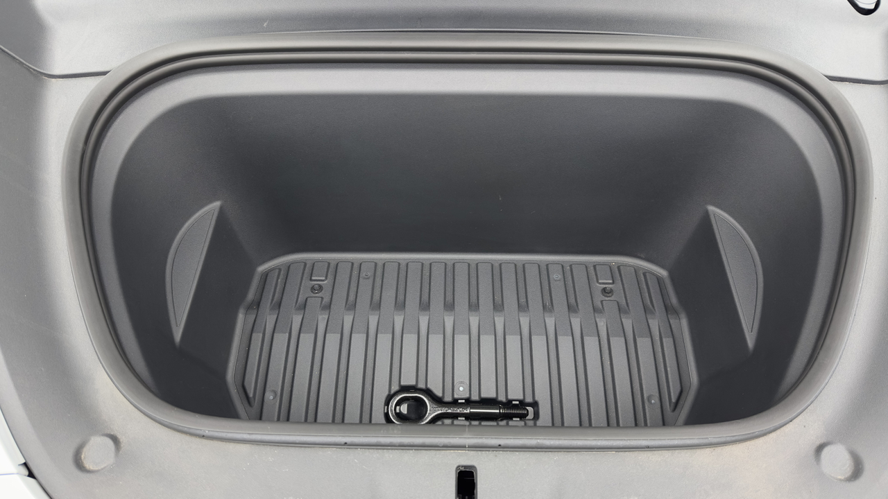 Tesla MODEL Y Grande Autonomie Dual Motor AWD — photo 29