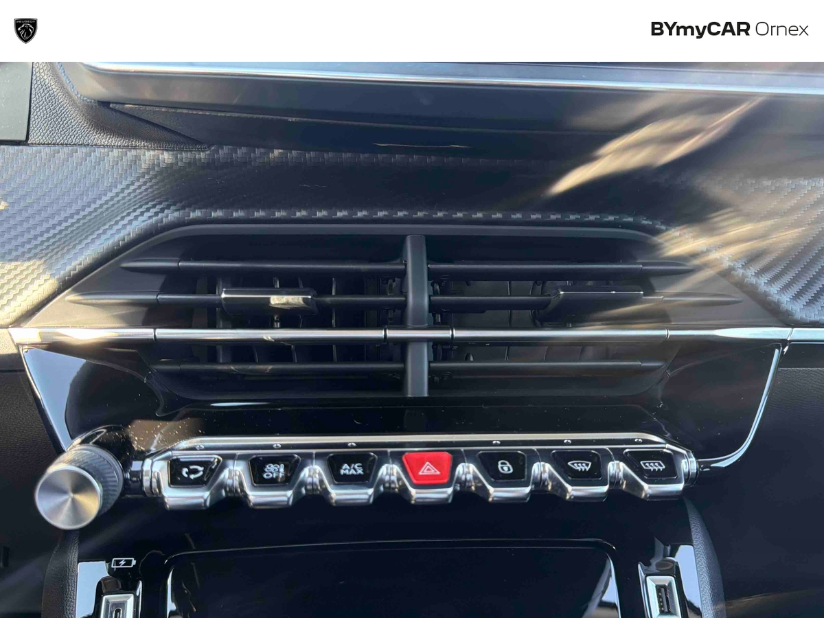 Peugeot 2008 PureTech 130 S&amp;S EAT8 — photo 21