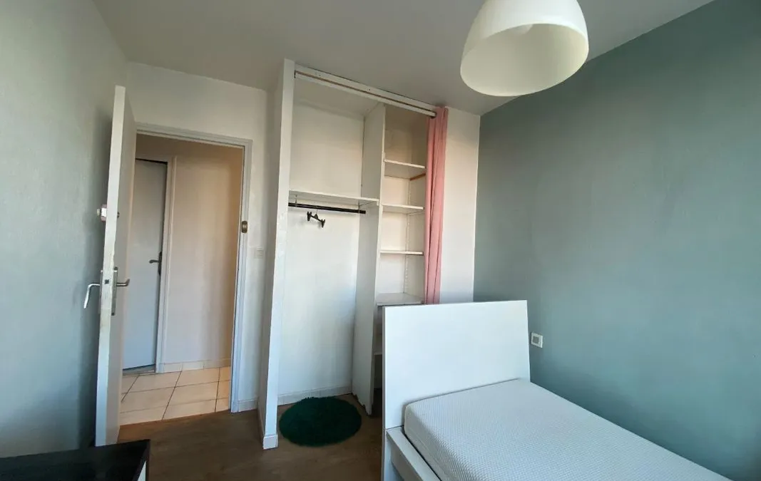 Photo 3