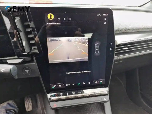 Renault Megane e-tech ev60 220 ch optimum charge — photo 15