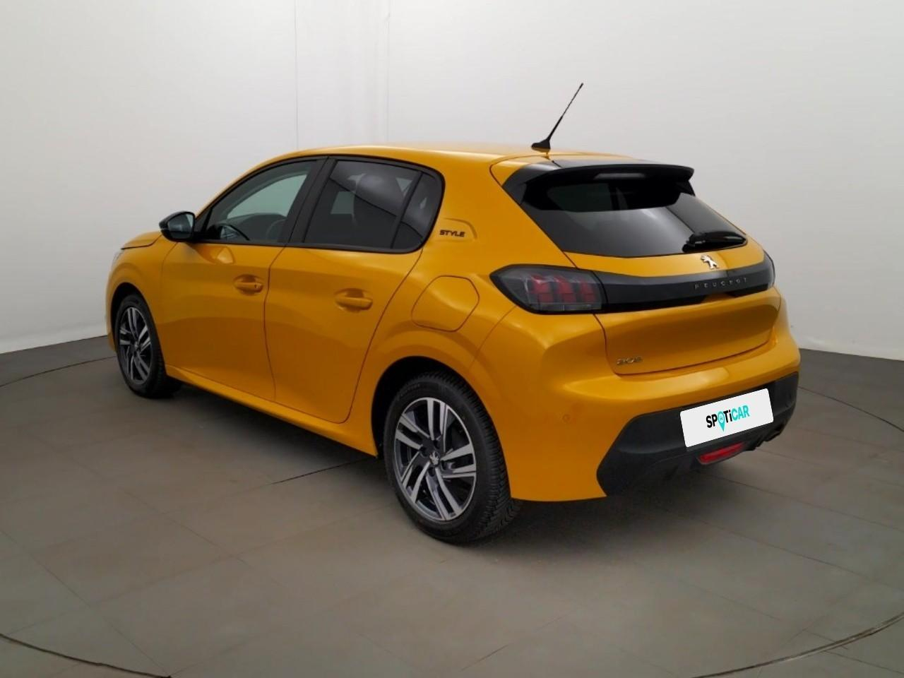 Peugeot 208 puretech 100 s&s bvm6 style — photo 3