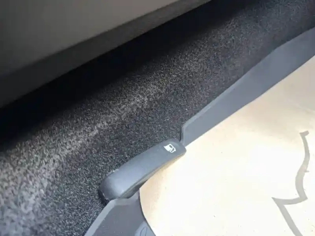 Dacia Sandero eco-g 120 auto — photo 26