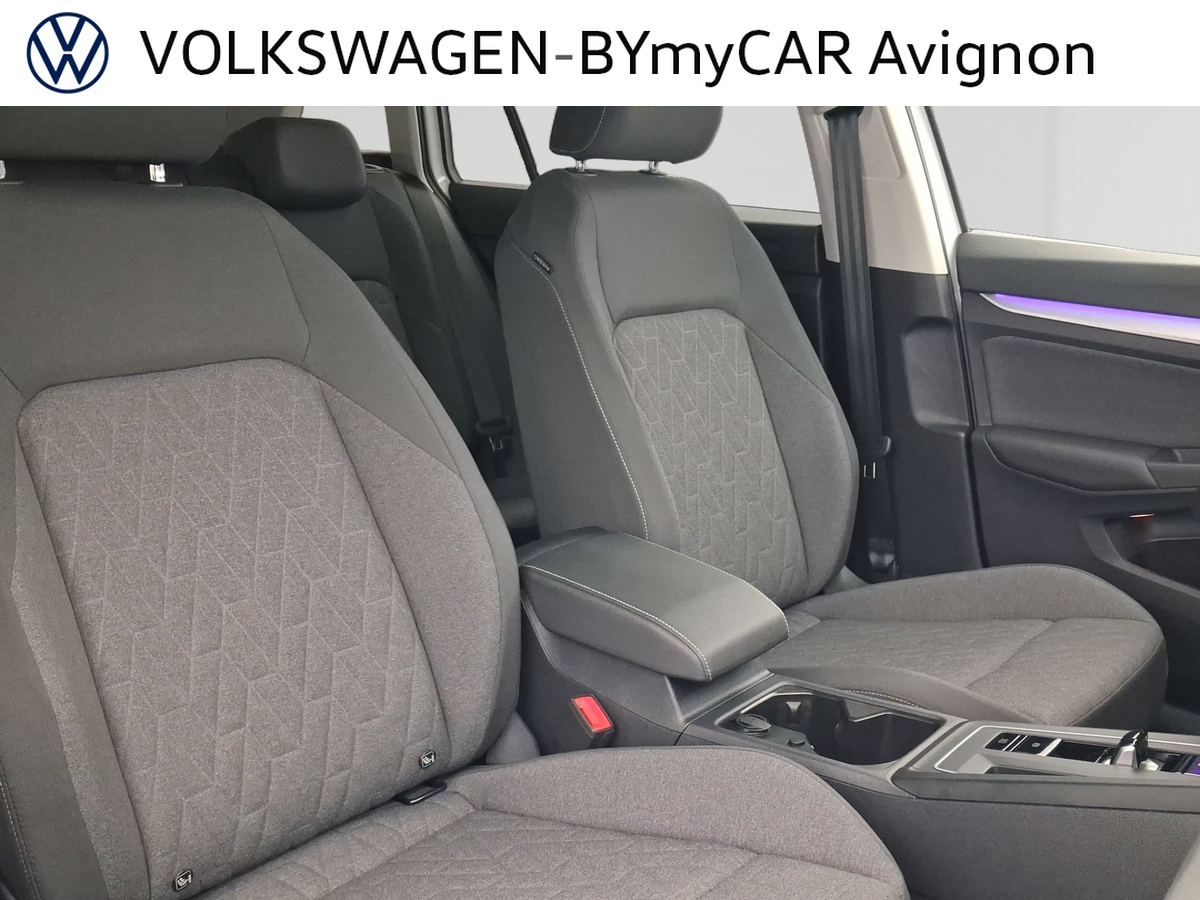 Volkswagen Golf SW 1.5 eTSI EVO2 116 DSG7 — photo 35