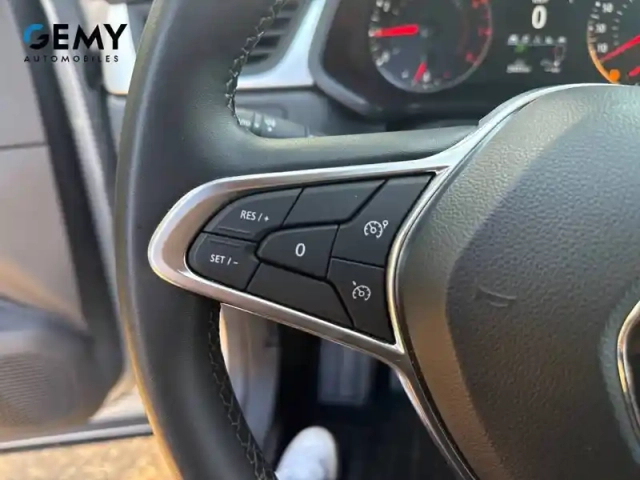 Renault Captur tce 90 — photo 23