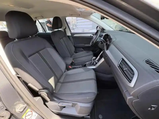 Volkswagen T-Roc 1.5 tsi evo 150ch life plus dsg7 — photo 13