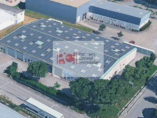 Local d'activité 125 m²