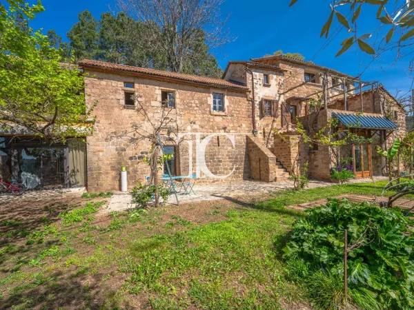 Maison de caractère 11 pièces 105 m²