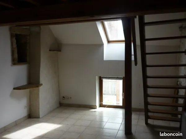 Au Ctre bourg, an2004 Appt.78m2 ce F2+2Mezz en duplex,78m2 dont58m2 sup1m80 état neuf, DAT2004 loué 