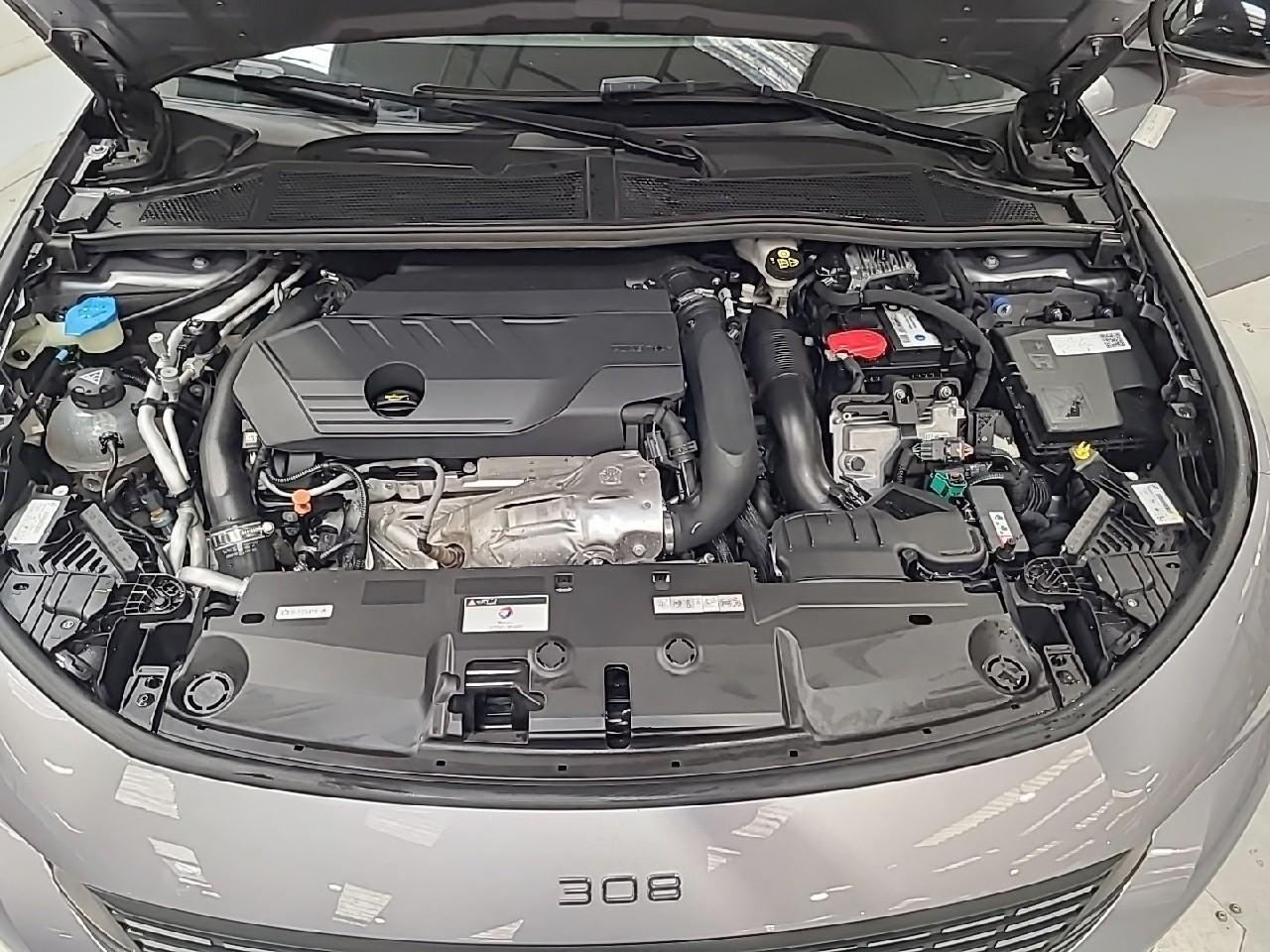 Peugeot 308 sw phev 180 e-eat8 allure pack — photo 15