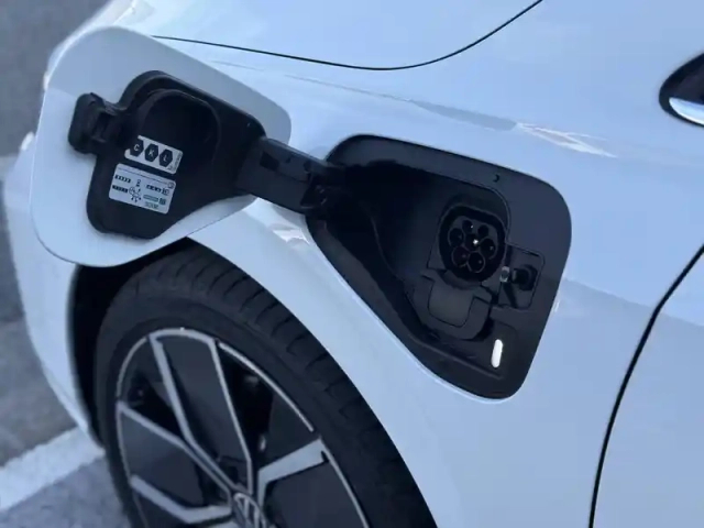 Volkswagen Golf 1.5 ehybrid 204 dsg6 — photo 6