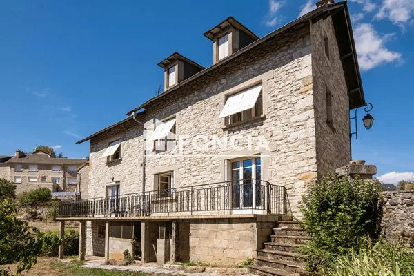Maison 6 pièces 130 m²
