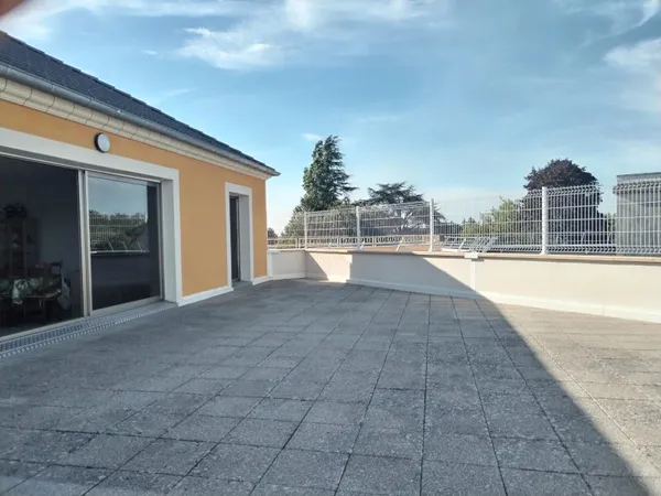 APPARTEMENT T4 DANS RÉSIDENCE SÉCURISÉE – AMILLY (45)