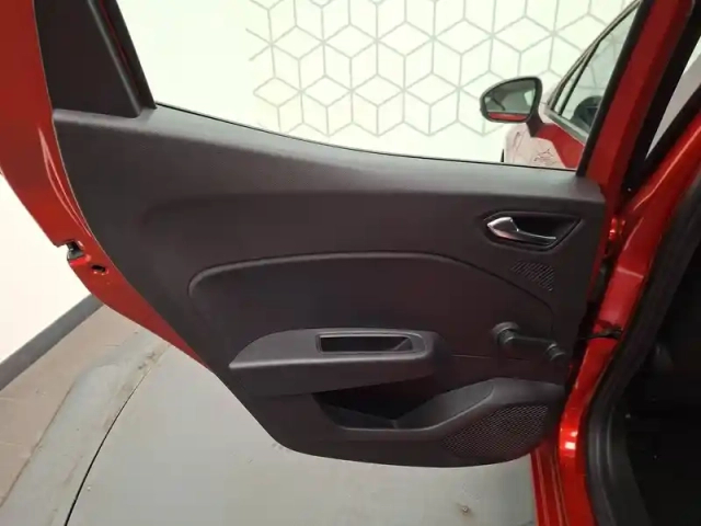 Renault Clio blue dci 100 ch gsr2 — photo 22